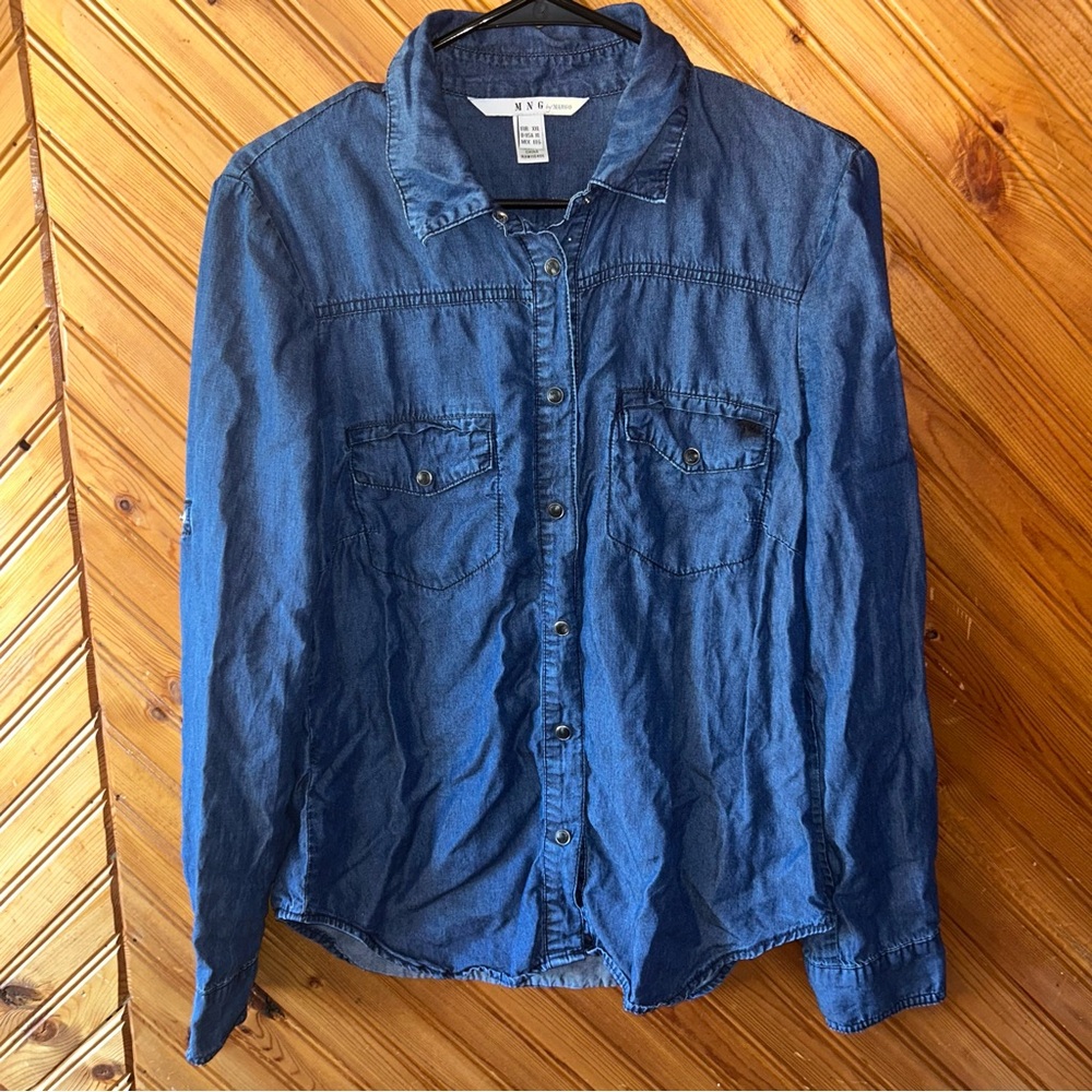 Woman’s denim Jean shirt XL